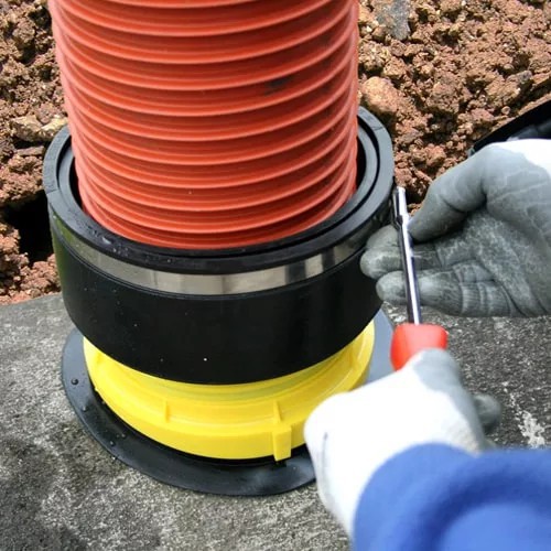 Боковые соединения для труб